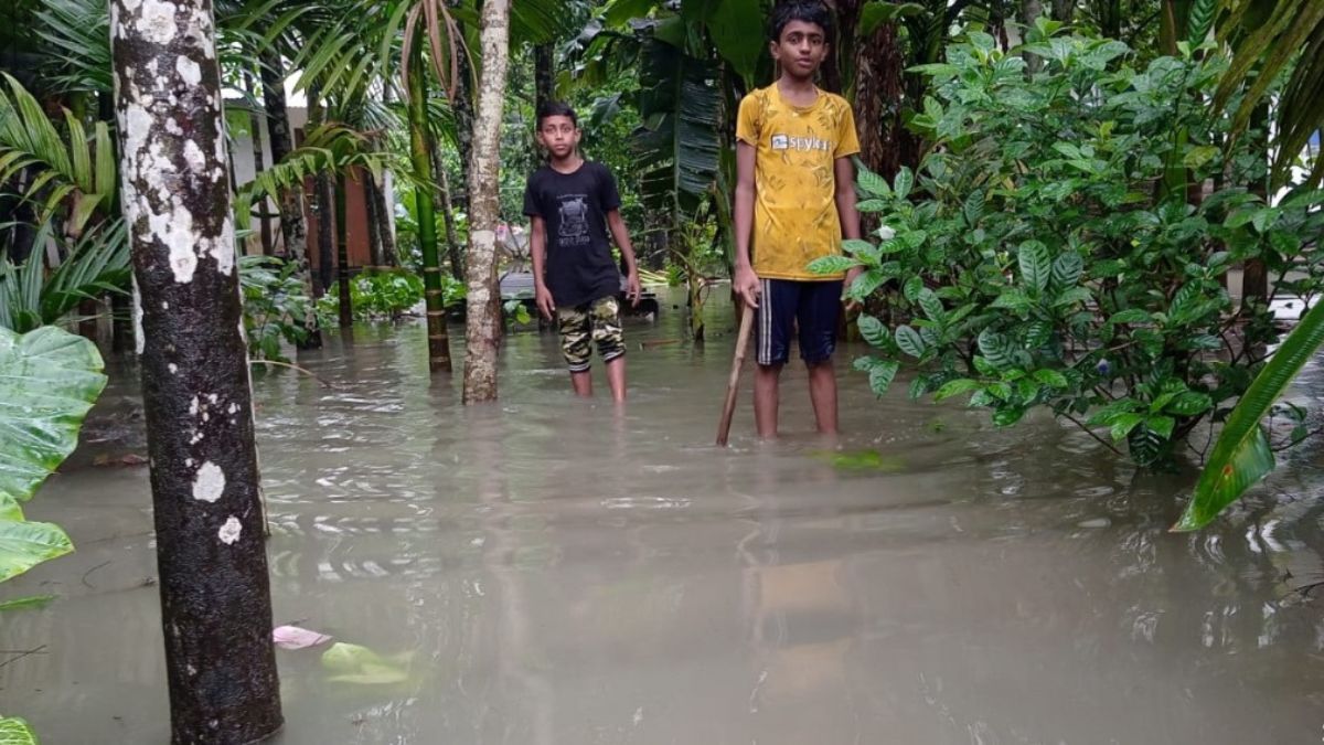 জোয়ার-অতিবর্ষণে পিরোজপুরের নিম্নাঞ্চল প্লাবিত