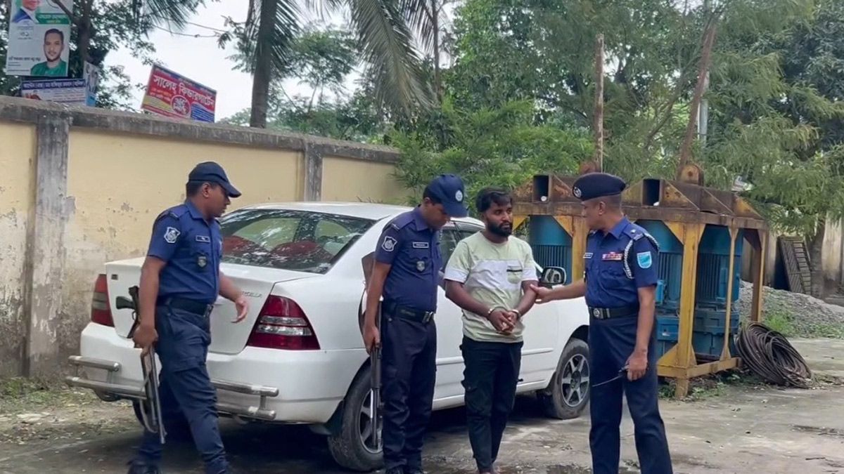 শিবচরে ৬৮০০ পিস ইয়াবাসহ কারবারি গ্রেপ্তার
