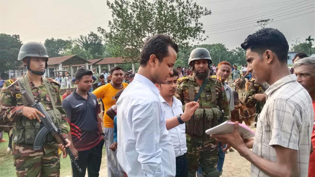 ঠাকুরগাঁওয়ে সেনাবাহিনীর অভিযানে ৩৯ মামলায় লক্ষাধিক টাকা জরিমানা