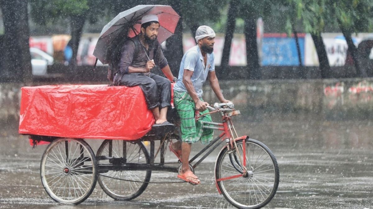 মৌসুমী বায়ুর প্রভাবে দেশজুড়ে বৃষ্টির পূর্বাভাস
