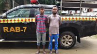 ফেনীতে আলুর বস্তায় মাদক, আটক ২