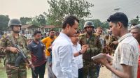 ঠাকুরগাঁওয়ে সেনাবাহিনীর অভিযানে ৩৯ মামলায় লক্ষাধিক টাকা জরিমানা