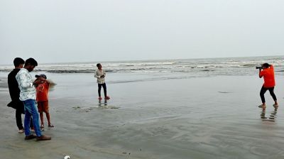 কুয়াকাটায় ক্যামেরাম্যানদের কর্মবিরতি প্রত্যাহার
