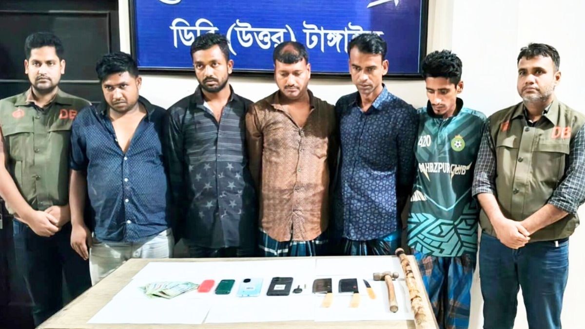 মির্জাপুরে প্রবাসির গাড়িতে ডাকাতির মূলহোতাসহ গ্রেপ্তার ৫