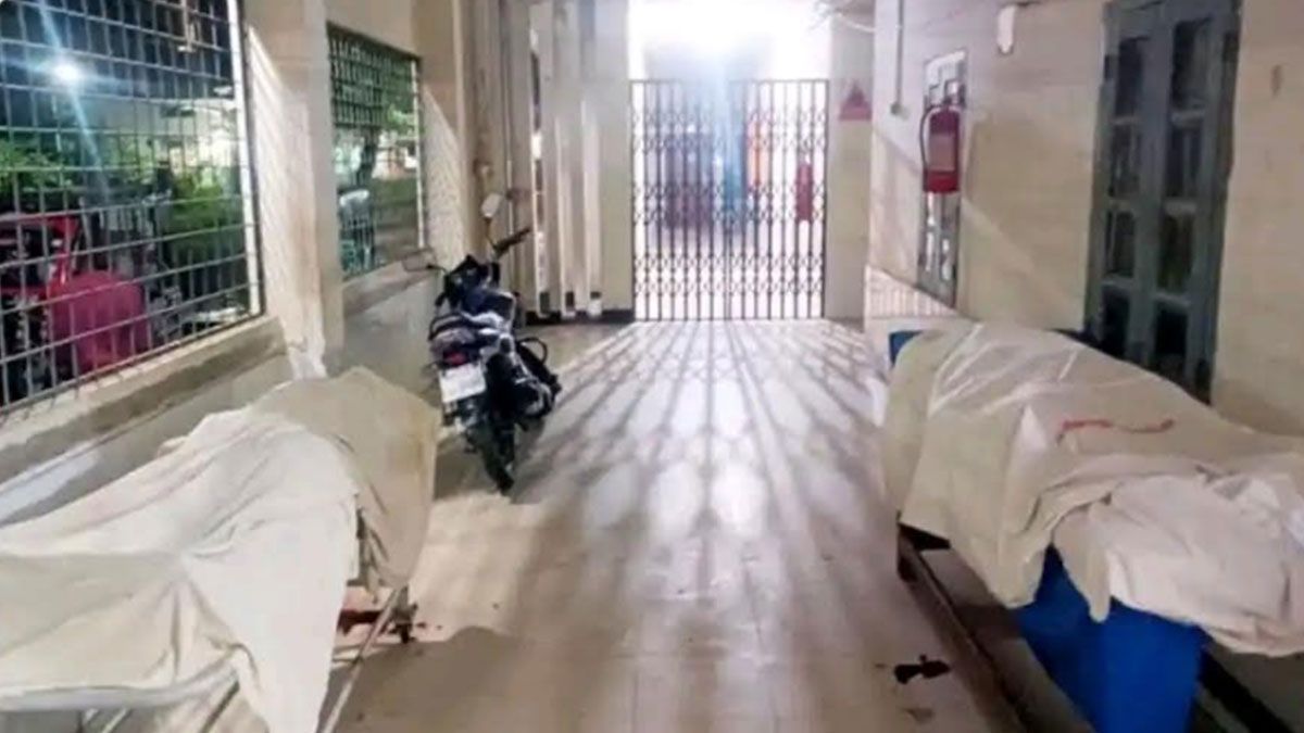 চাচার দায়ের কোপে জমিতেই প্রাণ গেল ২ ভাতিজির