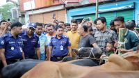 হাটে জাল টাকা ও প্রতারণা ঠেকাতে ফেনীতে পুলিশের তৎপরতা