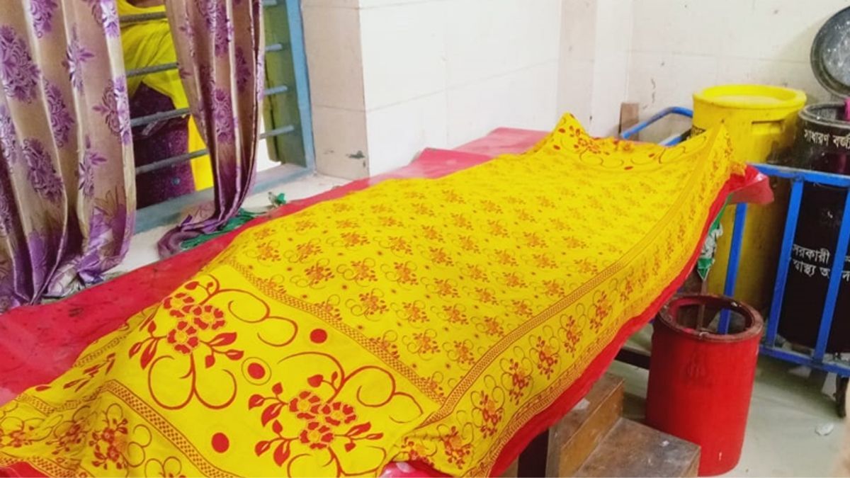 ঝিনাইদহে বিদ্যুৎস্পৃষ্টে গৃহবধূর মৃত্যু