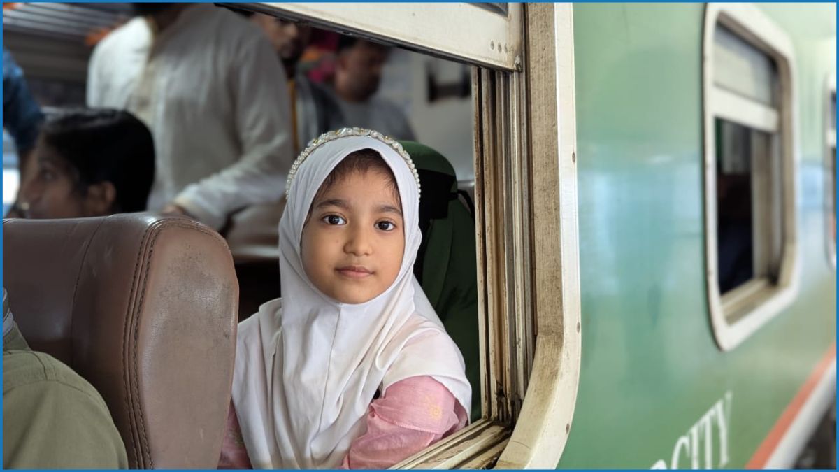 সময়মতো ছাড়ছে ট্রেন, ঘরমুখো মানুষের স্বস্তি