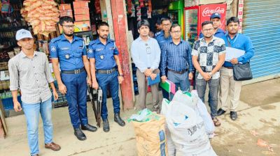 নিষিদ্ধ পলিথিন শপিং ব্যাগ বন্ধে নারায়ণগঞ্জে অভিযান
