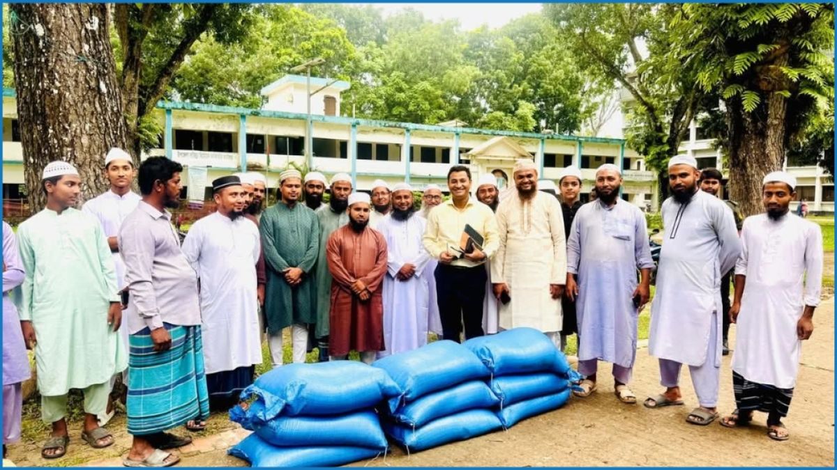 আলফাডাঙ্গায় কোরবানির পশুর চামড়া সংরক্ষণে ১৫ টন লবণ বিতরণ