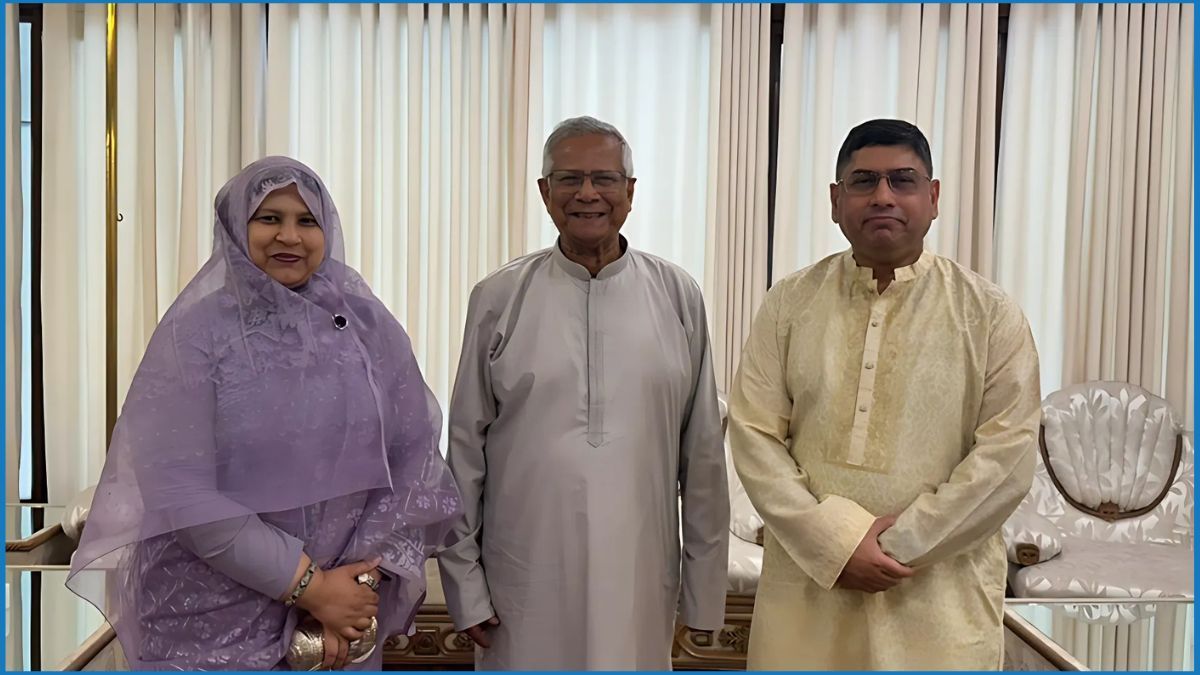 প্রধান উপদেষ্টার সঙ্গে সস্ত্রীক সাক্ষাৎ করেছেন সেনাপ্রধান
