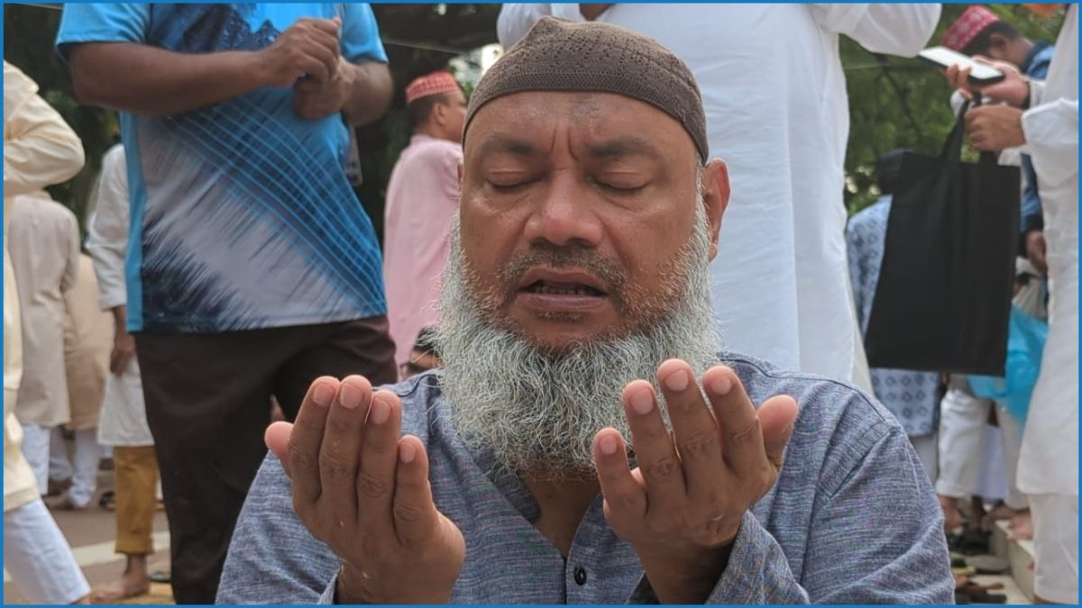 ঈদের মোনাজাতে দেশ ও জাতির কল্যাণ কামনা
