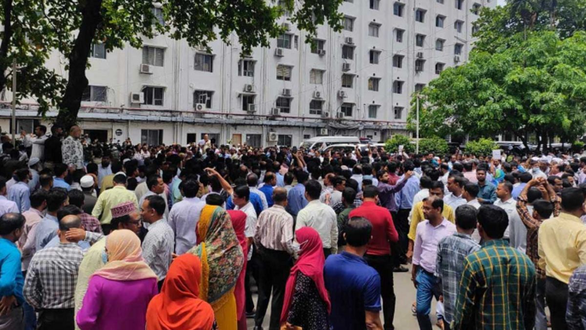 ছুটি শেষে দীর্ঘ কর্মবিরতিতে যাবেন সচিবালয়ের কর্মচারীরা