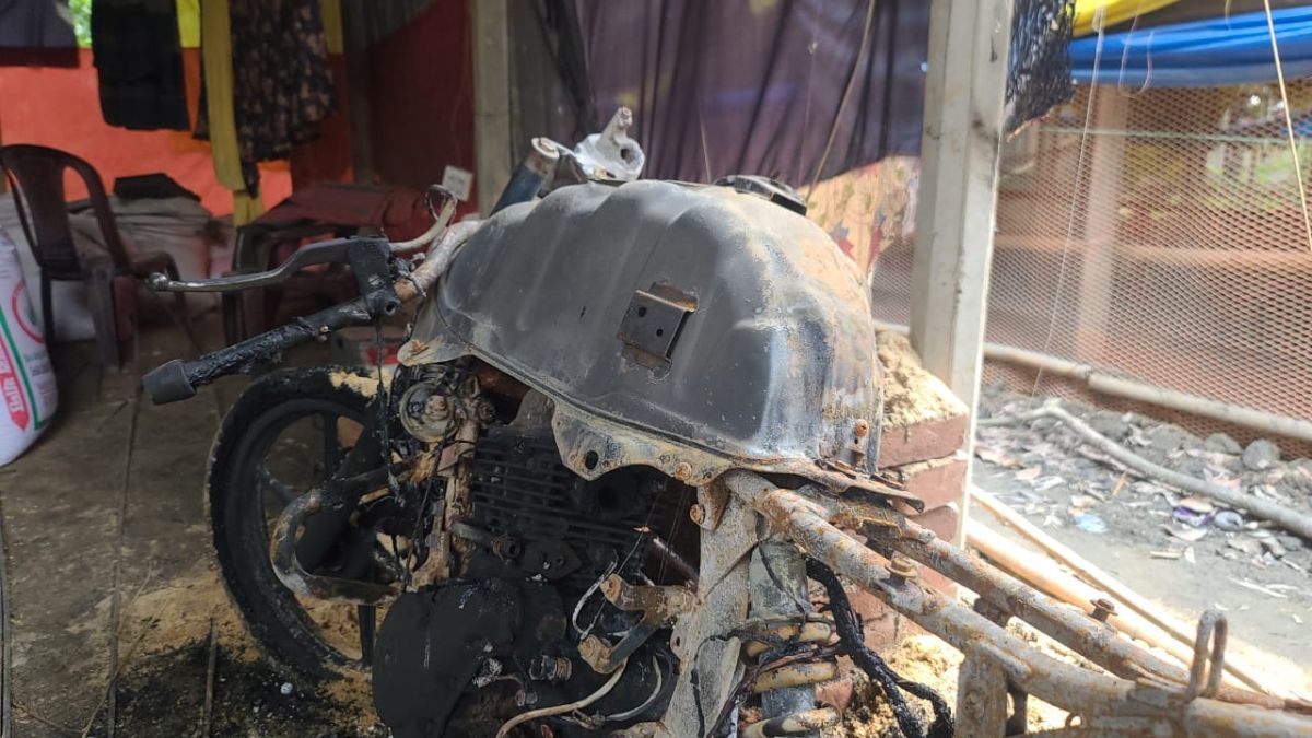 শ্রীপুরে নারী ইউপি সদস্যের পোলট্রি ফার্মে আগুন