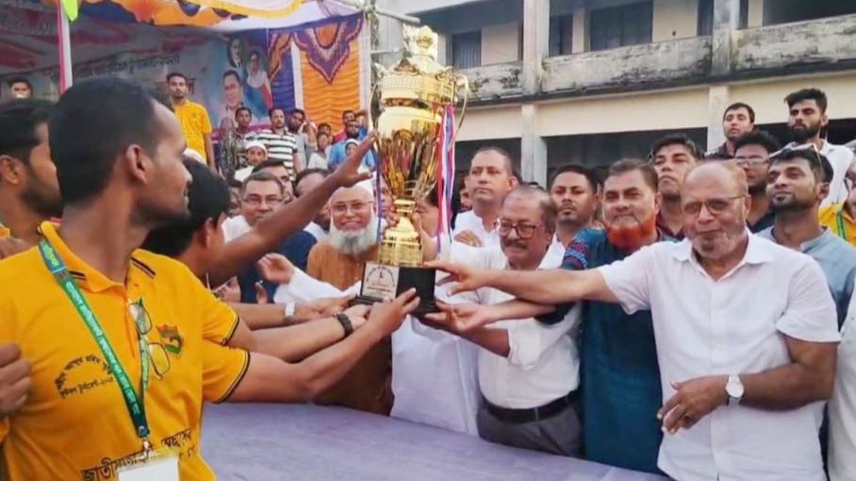 ভোলায় শহীদ আব্দুর রহিম স্মৃতি ফুটবল টুর্নামেন্টের ফাইনাল