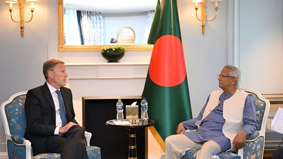 প্রধান উপদেষ্টার সঙ্গে এয়ারবাসের এক্সিকিউটিভ ভাইস প্রেসিডেন্টের সাক্ষাৎ