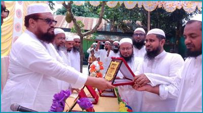 নবীন আলেমদের সম্মাননা দিল আল হুদা উলামা সোসাইটি