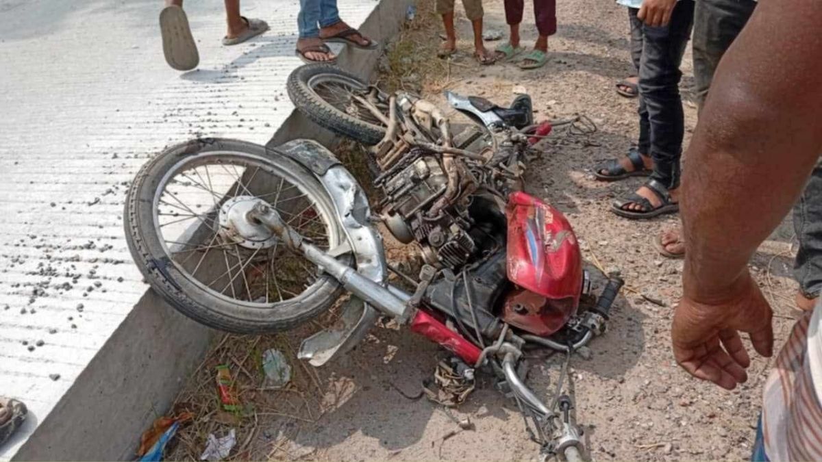 রায়গঞ্জে বাসচাপায় মোটরসাইকেল আরোহী নিহত