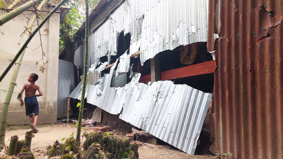 শেরপুরে রাস্তা নিয়ে বিরোধের জেরে বসতঘরে হামলা-ভাঙচুর