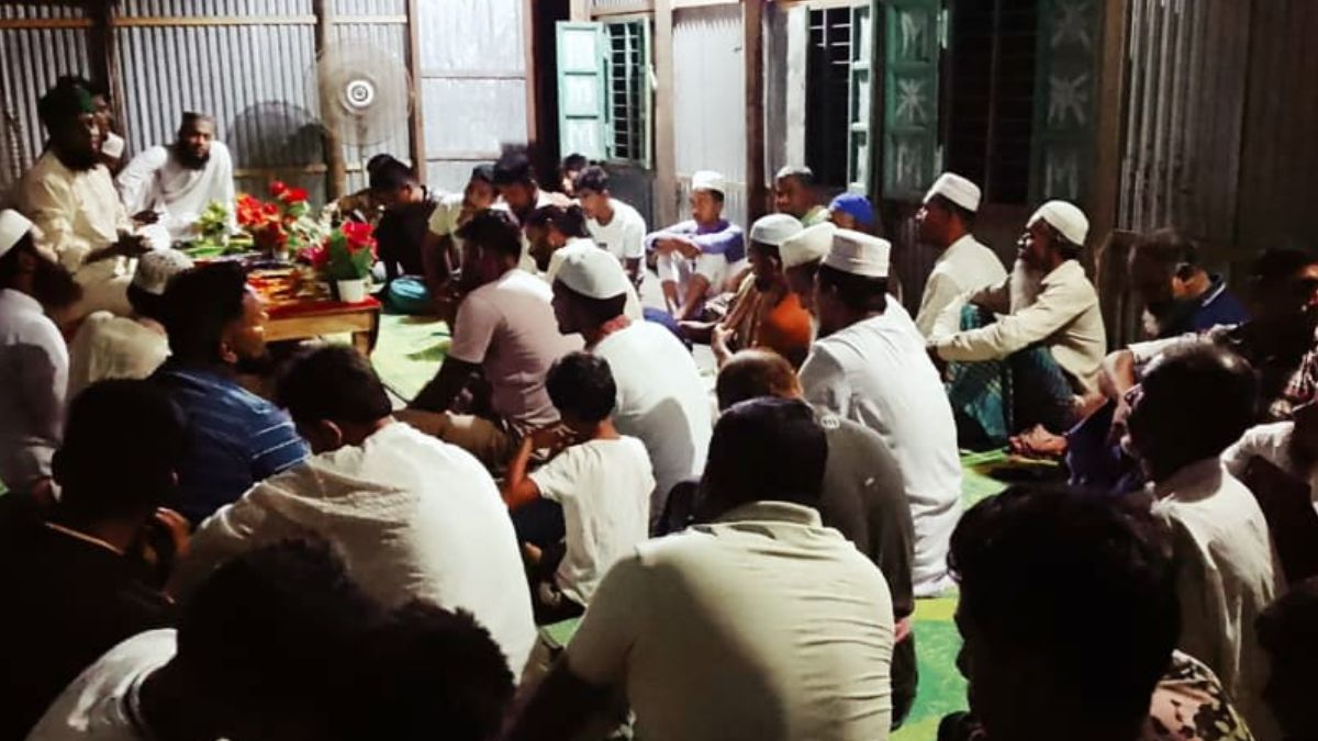 আলফাডাঙ্গার ধলাইরচর দরবার শরীফে মাহফিল-পরবর্তী মতবিনিময় অনুষ্ঠিত