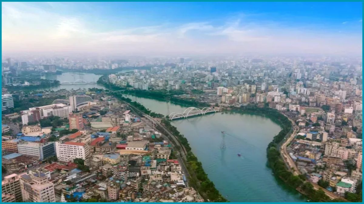 দীর্ঘ ছুটি শেষে প্রথম দিনই বায়ুদূষণে বিশ্বে দ্বিতীয় ঢাকা