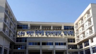 মাগুরায় ছেলের মোটরসাইকেল থেকে পড়ে প্রাণ গেল মায়ের
