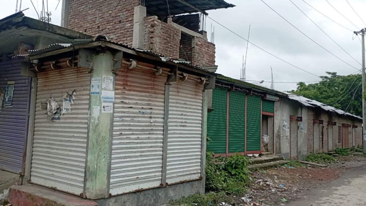 চরফ্যাশনে দোকান দখল-চাঁদা দাবির অভিযোগ কৃষকদল নেতার বিরুদ্ধে