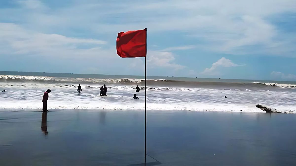 দেশের সব সমুদ্রবন্দরে ৩ নম্বর সতর্ক সংকেত