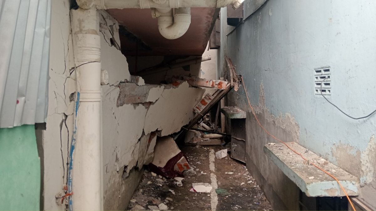আশুলিয়ায় গ্যাস লিকেজে বিস্ফোরণ, দেয়াল ধসে আহত ৬