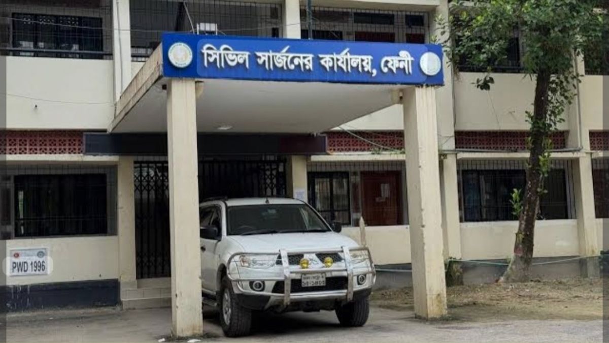 ফেনীর স্বাস্থ্য বিভাগে নিয়োগ পরীক্ষায় তুমুল লড়াই