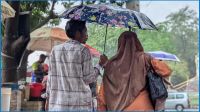 দুপুরের মধ্যে ১৭ অঞ্চলে ঝড়ের আভাস