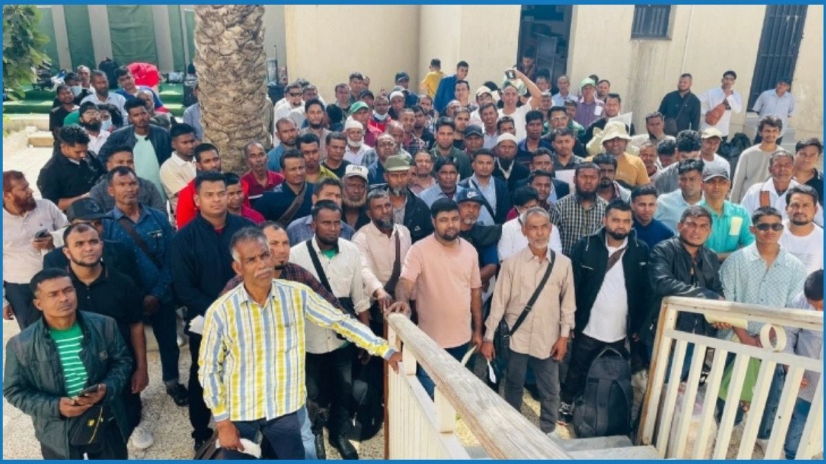 লিবিয়া থেকে দেশে ফিরলেন আরও ১২৩ বাংলাদেশি