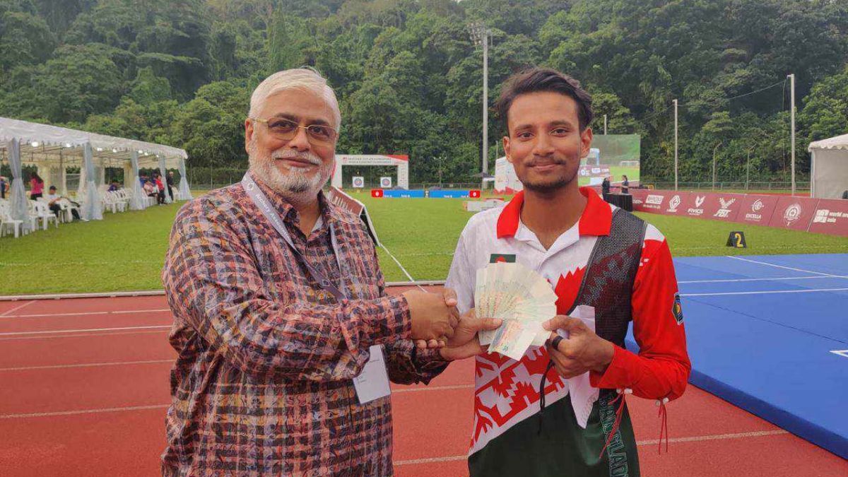 এশিয়ান কাপ আরচ্যারিতে সোনা জিতলেন বাংলাদেশের আলিফ