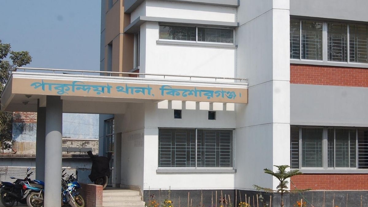 কিশোরগঞ্জে প্রবাসী হত্যা মামলার আসামিকে গণধোলাই