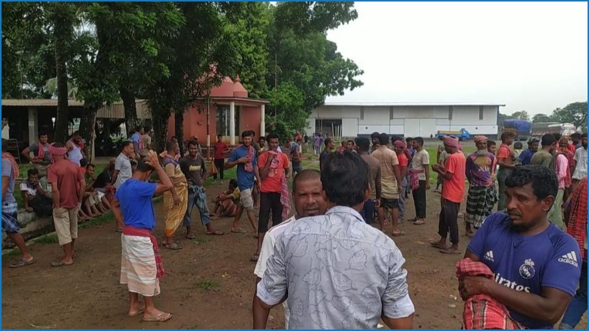 হিলি স্থলবন্দরের পানামা পোর্টে শ্রমিকদের কর্মবিরতি