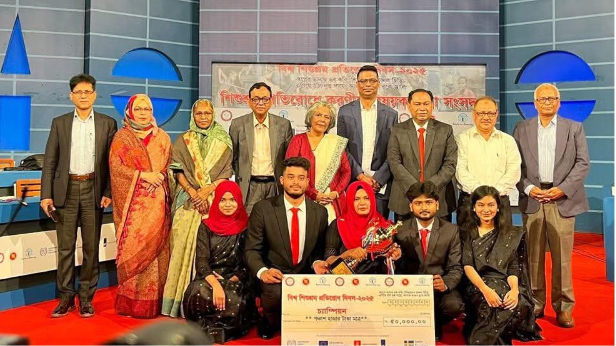 বদরুন্নেসাকে পেছনে ফেলে ছায়া সংসদে চ্যাম্পিয়ন ডিআইইউ