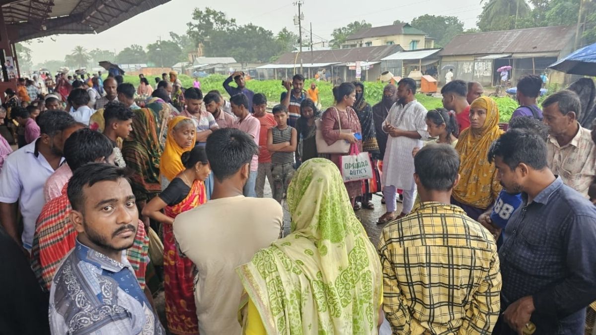ট্রেনে ‘বিদ্যুৎস্পৃষ্টে’ অজ্ঞাত যাত্রী নিহত