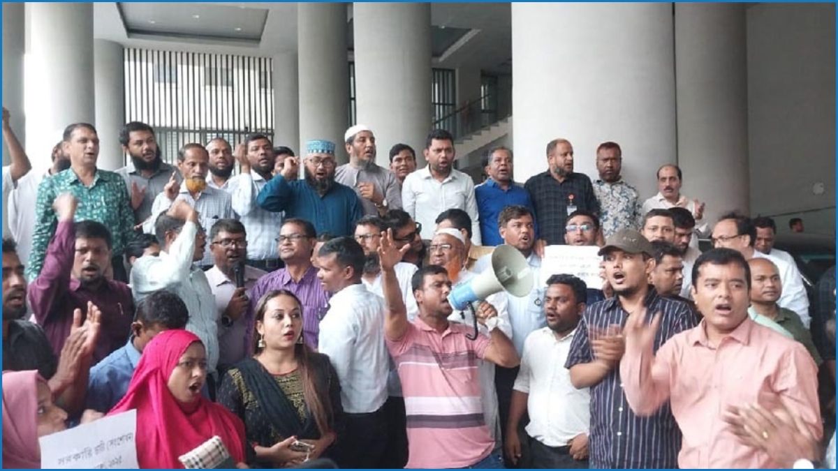 ‘ভালো খবরের আশায়’ সচিবালয় কর্মচারীদের আন্দোলনে ১ দিনের বিরতি