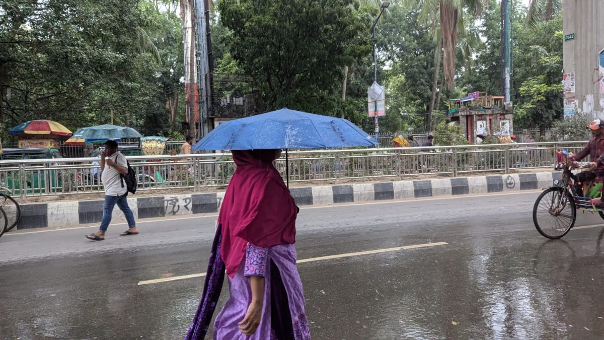 রাজধানীতে মৃদু বৃষ্টির আভাস, কমতে পারে গরম
