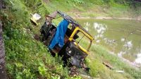 ঠাকুরগাঁওয়ে বাসের ধাক্কায় বাবা-মেয়ের মৃত্যু