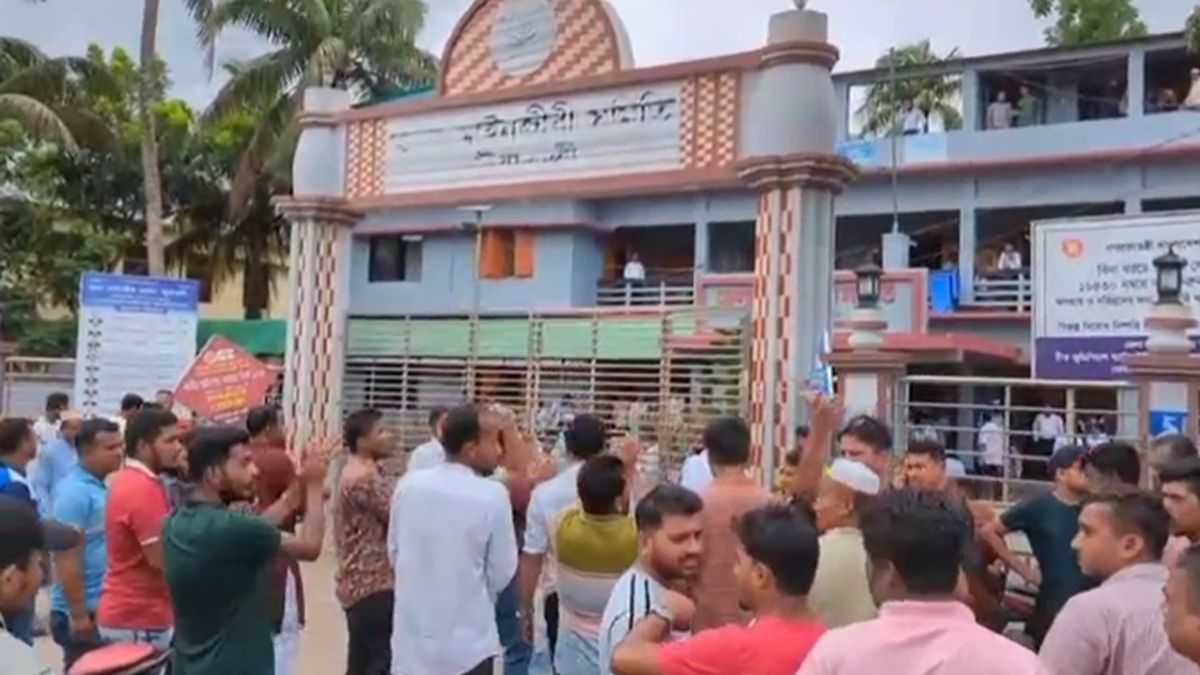 পটুয়াখালীতে আদালতে হাতাহাতি, আইনজীবী-রাজনীতিবিদসহ আহত ৫