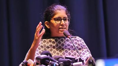 বৈষম্যবিরোধী ছাত্র আন্দোলন থেকে সরে দাঁড়ালেন উমামা ফাতেমা