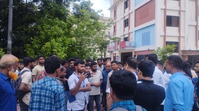 ভাগে কেনা বৈদ্যুতিক বাতি নিয়ে পাবিপ্রবিতে মারামারি