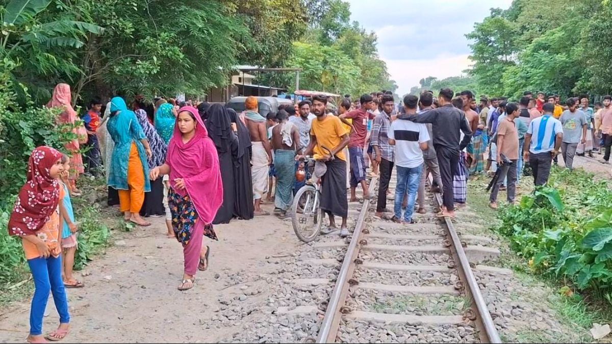 নরসিংদীতে ট্রেনের নিচে প্রাণ গেল স্বামী-স্ত্রীর
