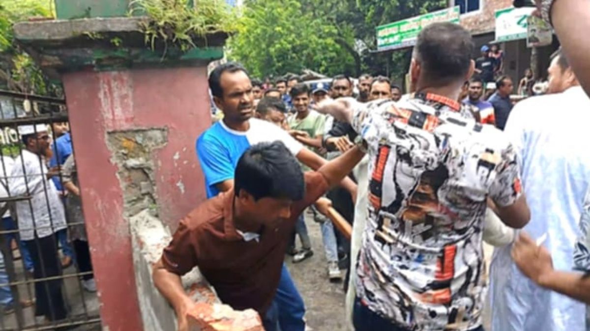 সাতক্ষীরায় সাংবাদিকদের ওপর হামলা, প্রেসক্লাব সভাপতিসহ আহত ৩০