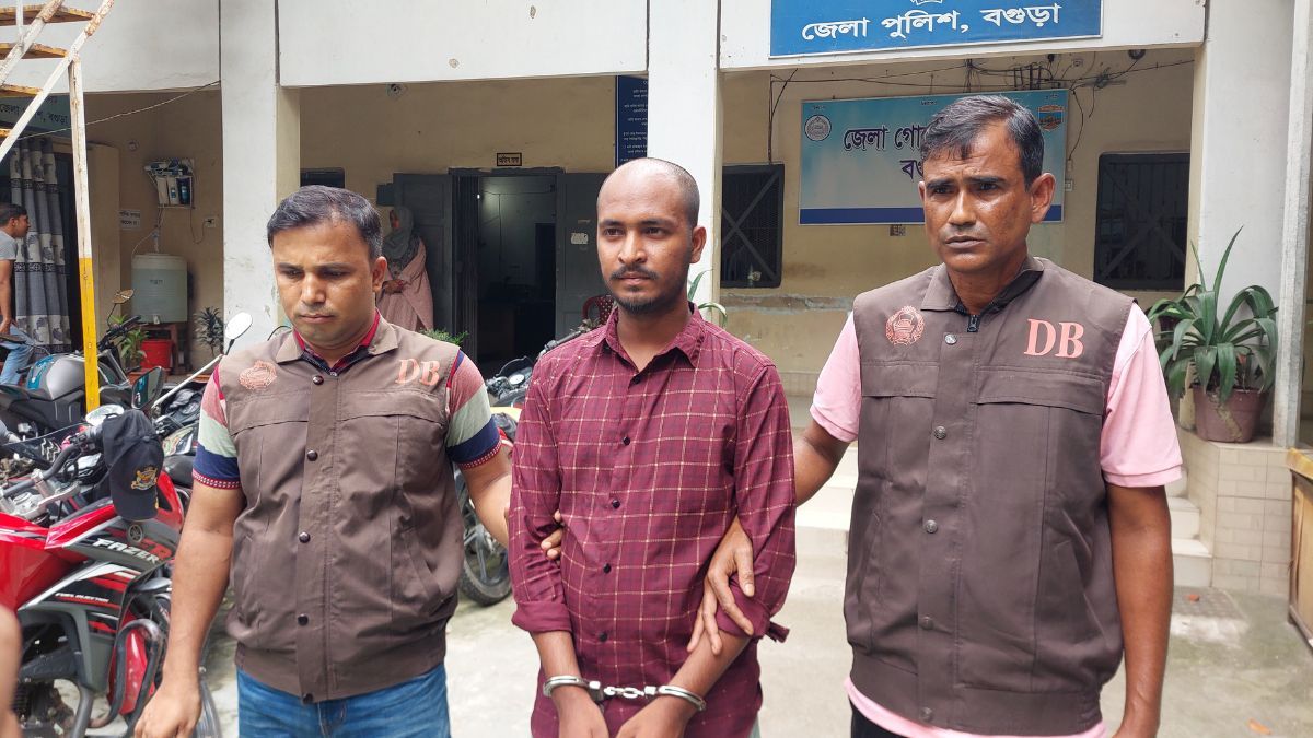 জুলাই বিপ্লব নিয়ে কটুক্তি, বগুড়ায় নিষিদ্ধ সংগঠনের কর্মী গ্রেপ্তার