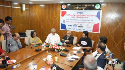 অসাধু কসমেটিকস আমদানিকারকদের দৌরাত্ম্যে রাজস্ব হারাচ্ছে সরকার