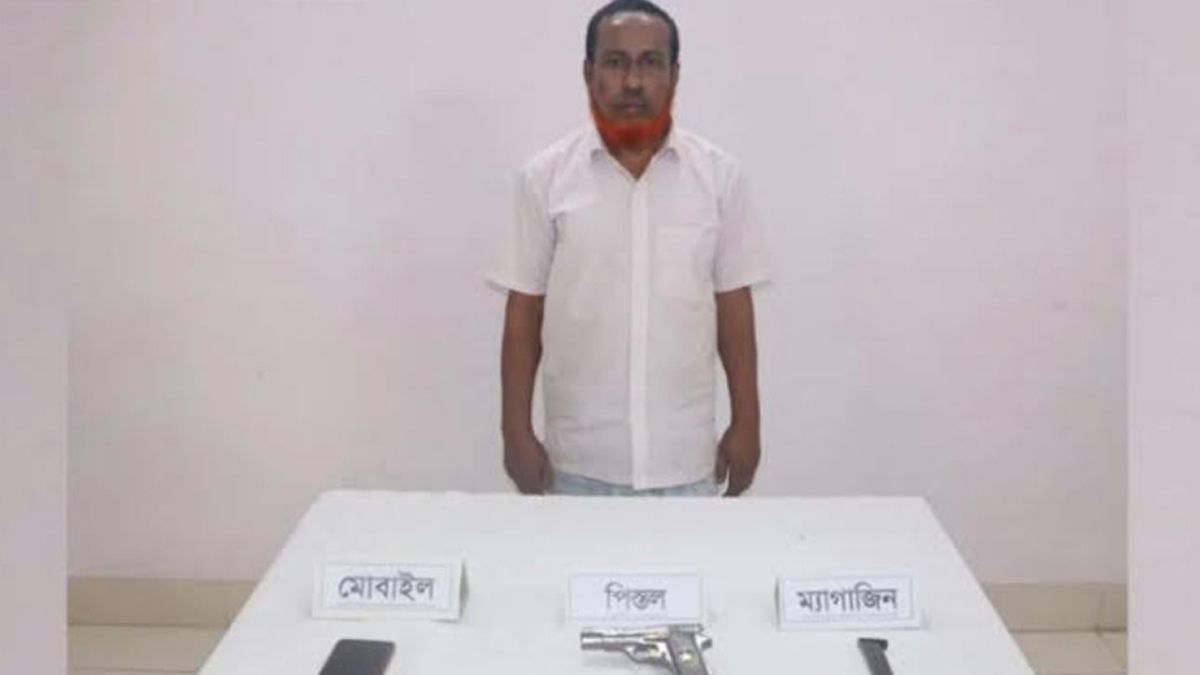কুমিল্লায় বিদেশি পিস্তলসহ বিএনপি নেতা গ্রেপ্তার
