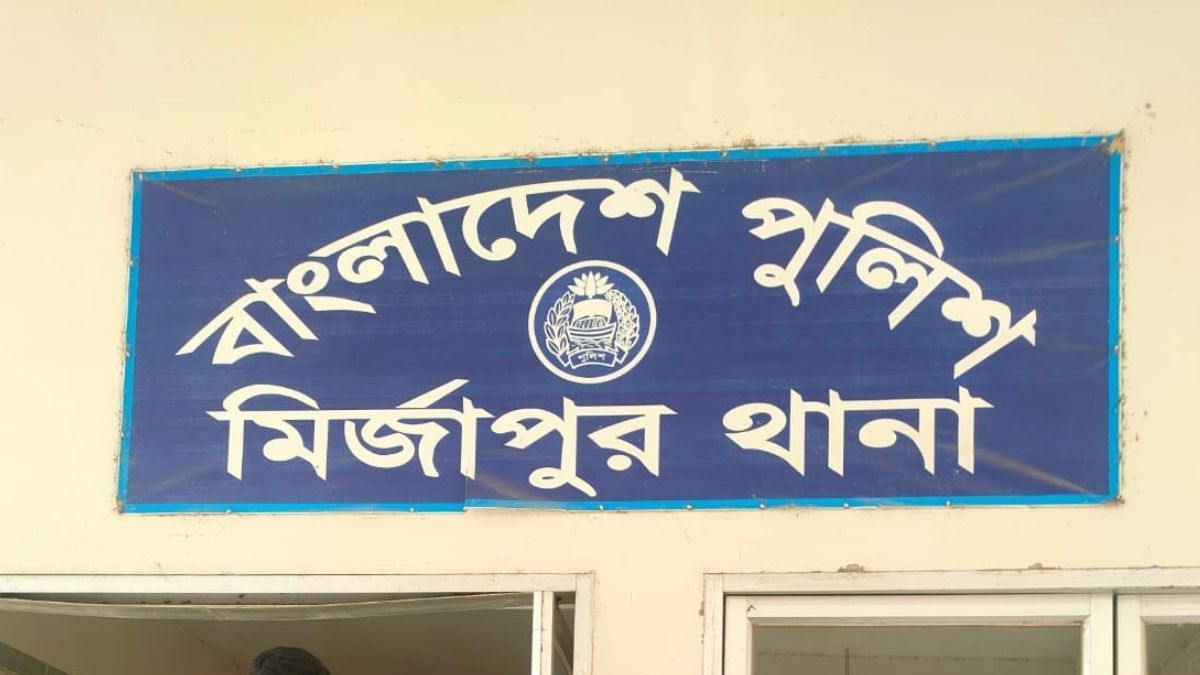 মির্জাপুরে যুবককে কুপিয়ে হত্যাচেষ্টার অভিযোগ