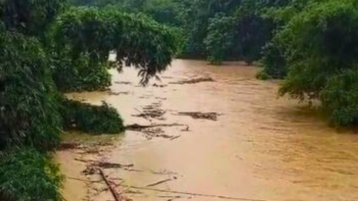 ফেনীর মুহুরী নদীর পানি বিপৎসীমার ওপর, বন্যার আশঙ্কা